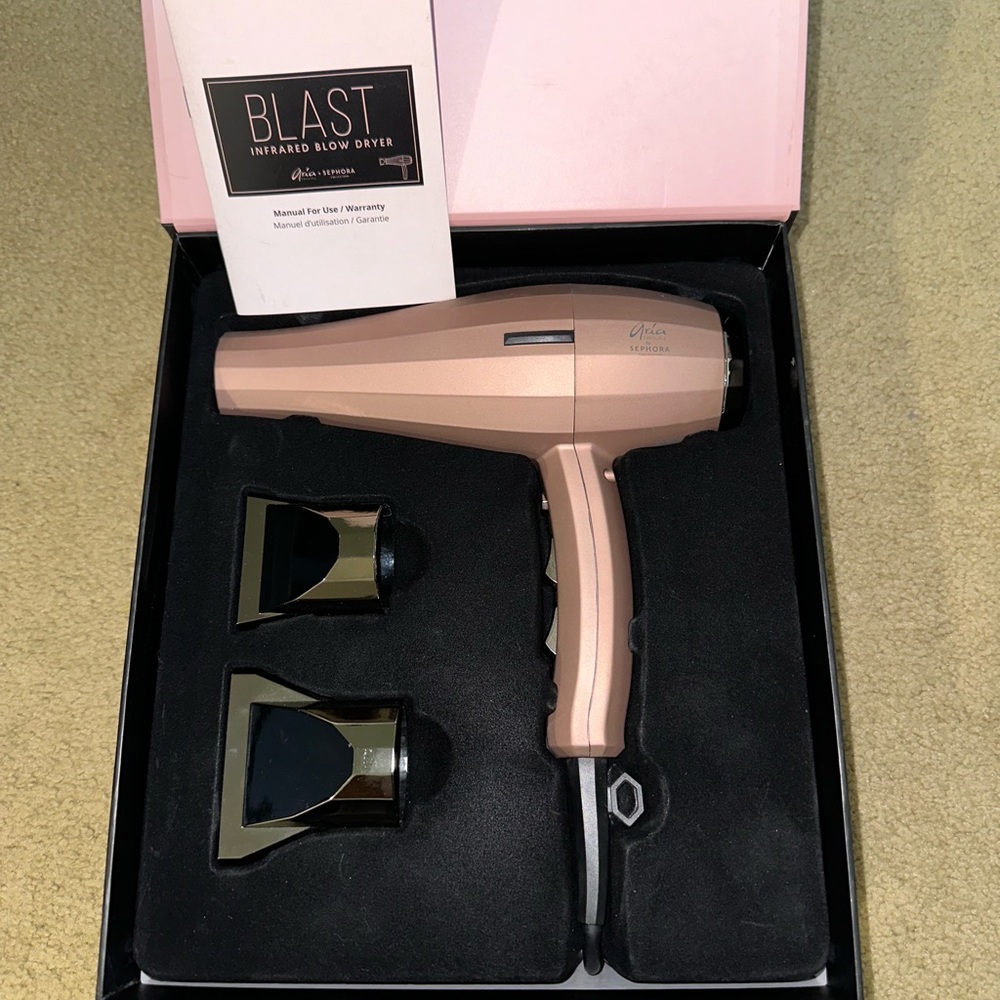 Blow dryer